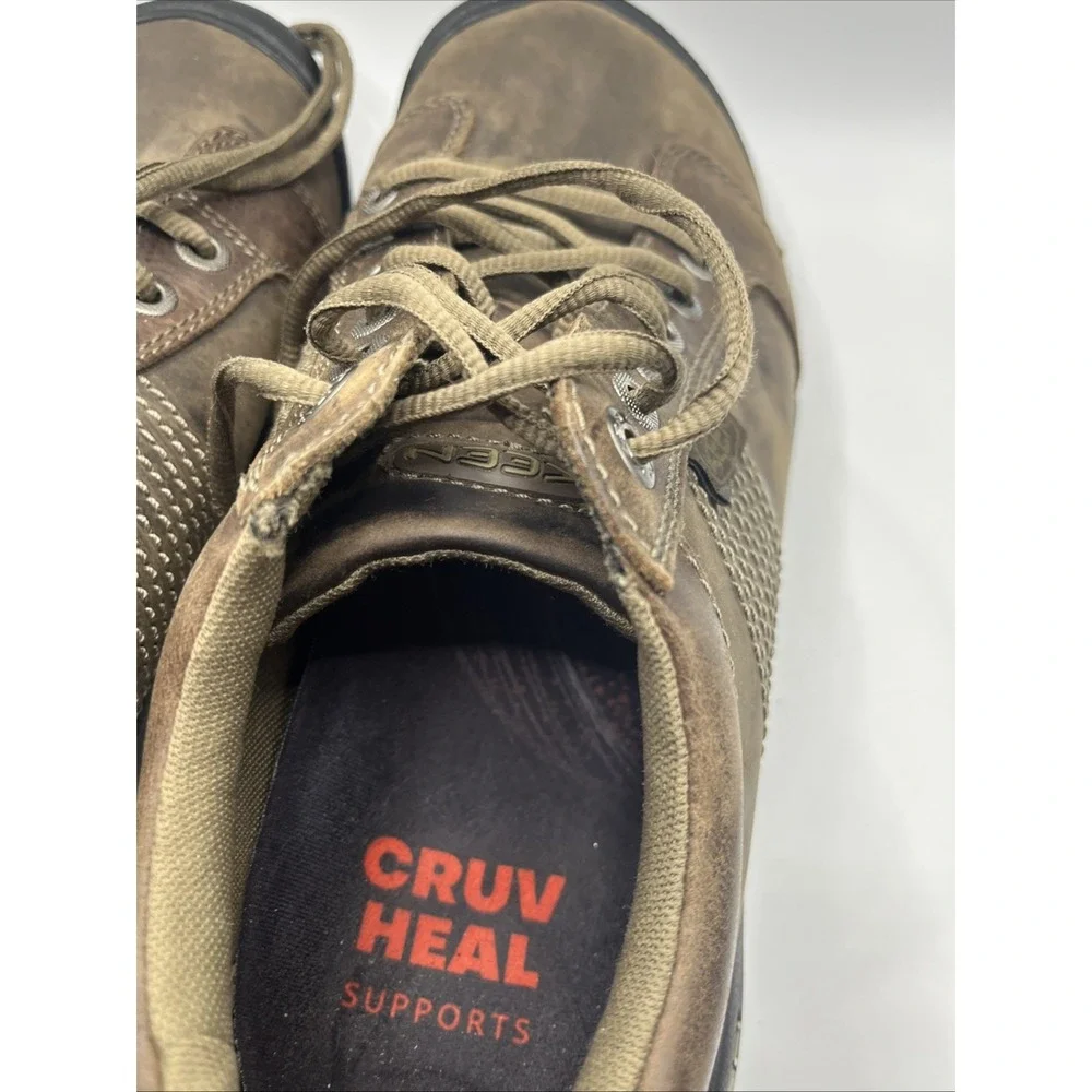 Keen Men's Size 10.5 Austin Hiking Shoes Brown Leather Low Top Outdoors Oxfords